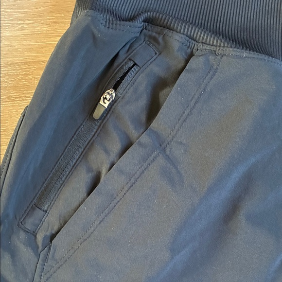 All in Motion Women's Dark Athletic Shorts - Picture 3 of 7